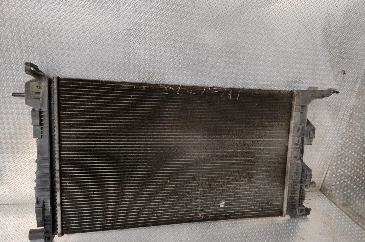 Radiateur RENAULT MEGANE 3  MEGANE 3 PHASE 1 COUPE occasion