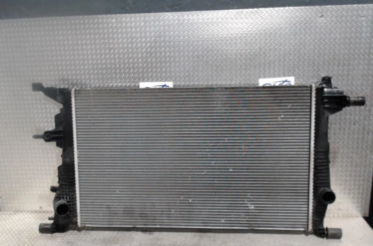 Radiateur RENAULT SCENIC 3  SCENIC 3 PHASE 1 occasion