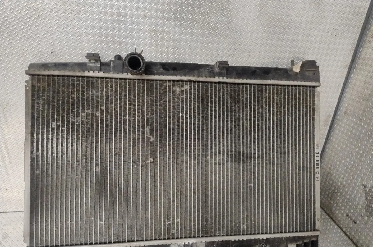Radiateur TOYOTA YARIS VERSO PHASE 2 occasion