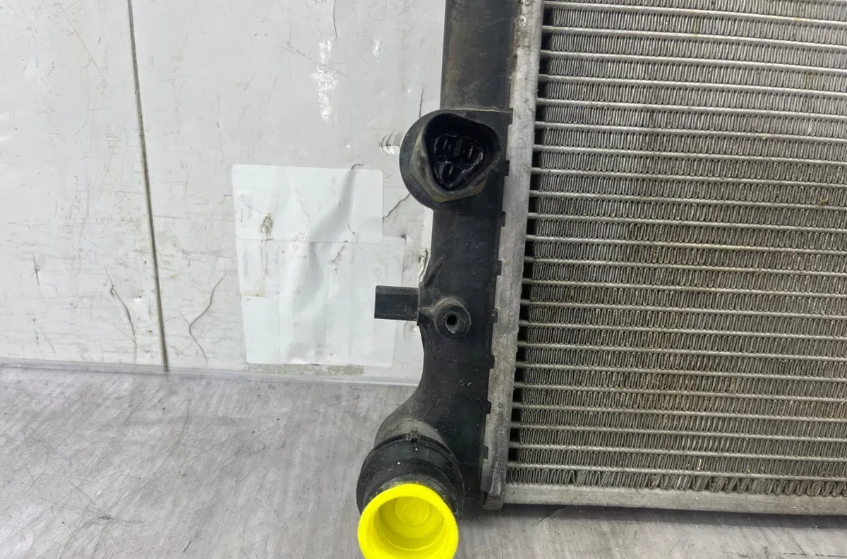 Radiateur VOLKSWAGEN POLO 4 PHASE 1 occasion