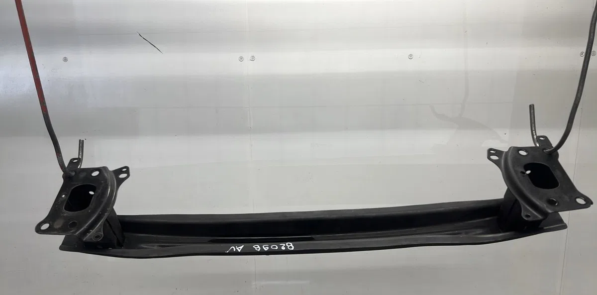 Renfort pare-choc avant VOLKSWAGEN CADDY 3 PHASE 1 occasion