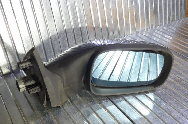 Retroviseur exterieur manuel droit RENAULT LAGUNA 2 PHASE 2 BREAK occasion