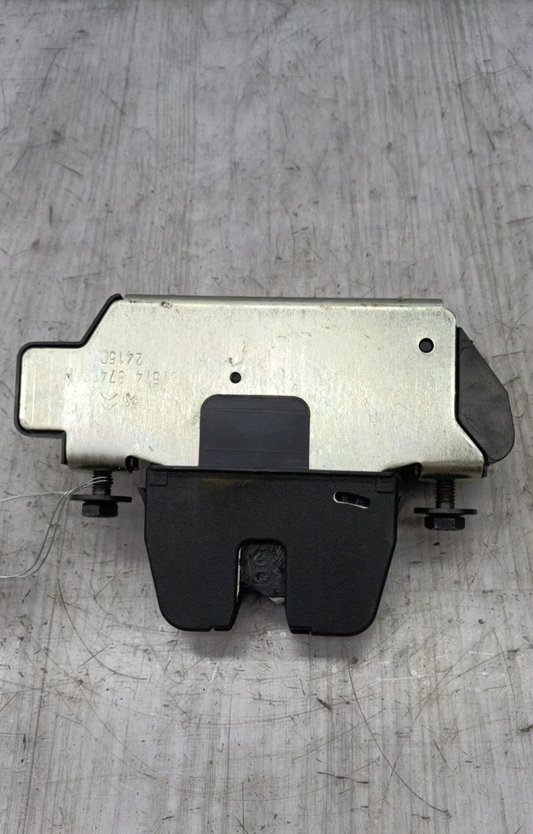 Serrure coffre arrière CITROEN C3 2 PHASE 2 occasion