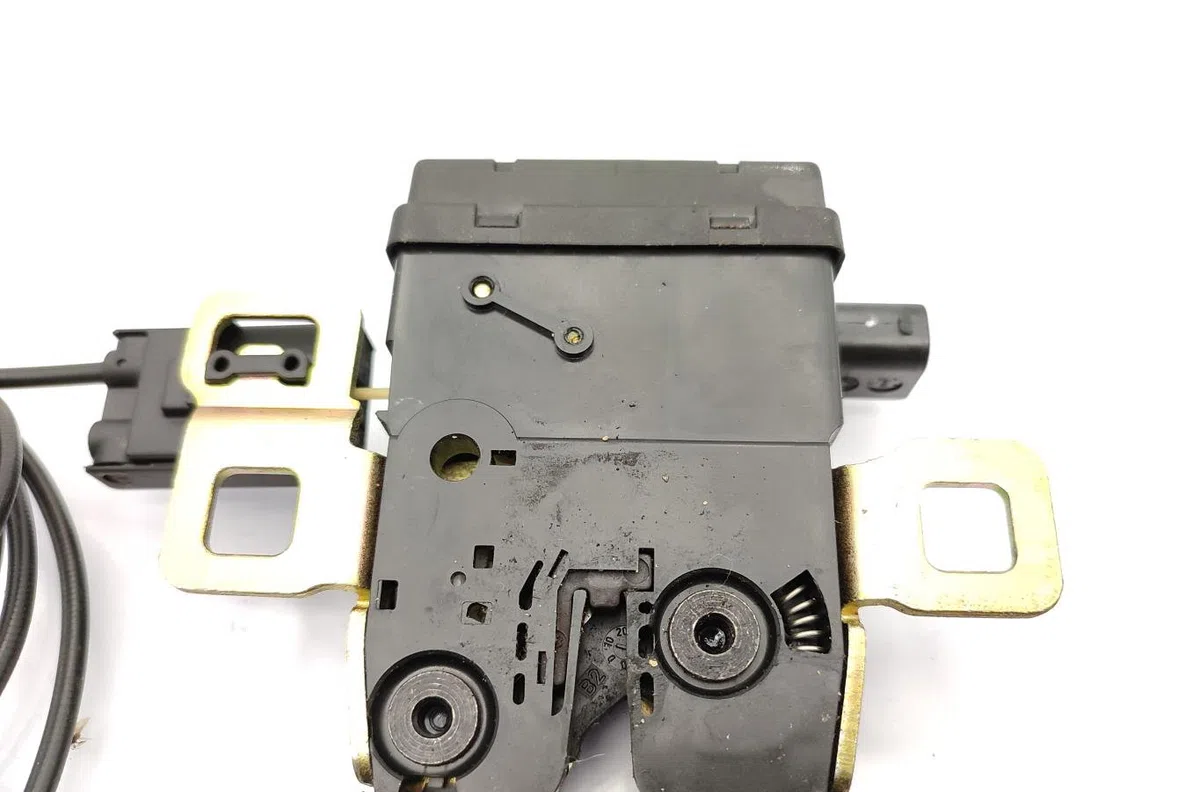 Serrure coffre arrière MINI MINI 1 R50-R53 PHASE 2 occasion