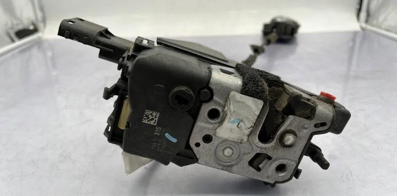 Serrure porte ard CITROEN C3 2 PHASE 1 occasion
