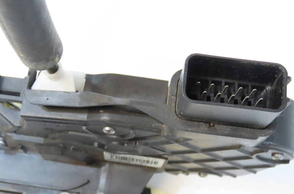 Serrure porte ard Land rover RANGE ROVER EVOQUE (L538) 2.2 d (2011-2019) occasion