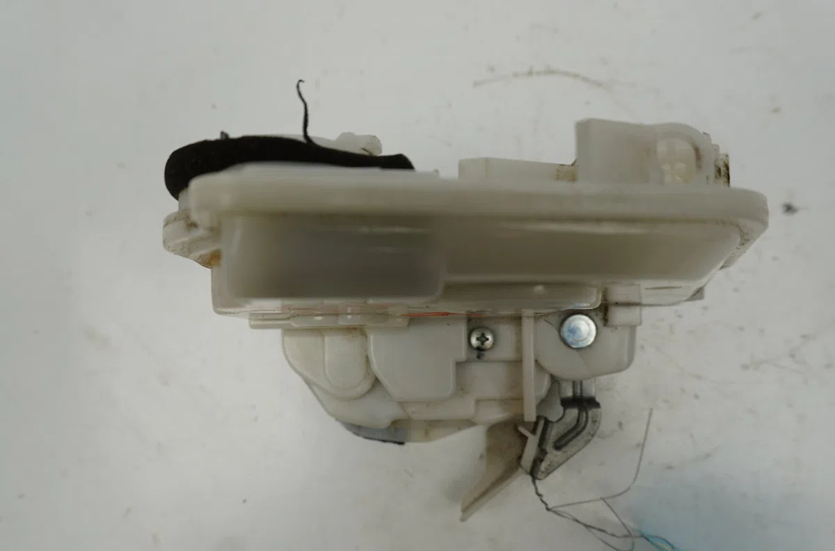 Serrure porte ard Mazda 3 (BM, BN) 2.0 (2013-2019) occasion