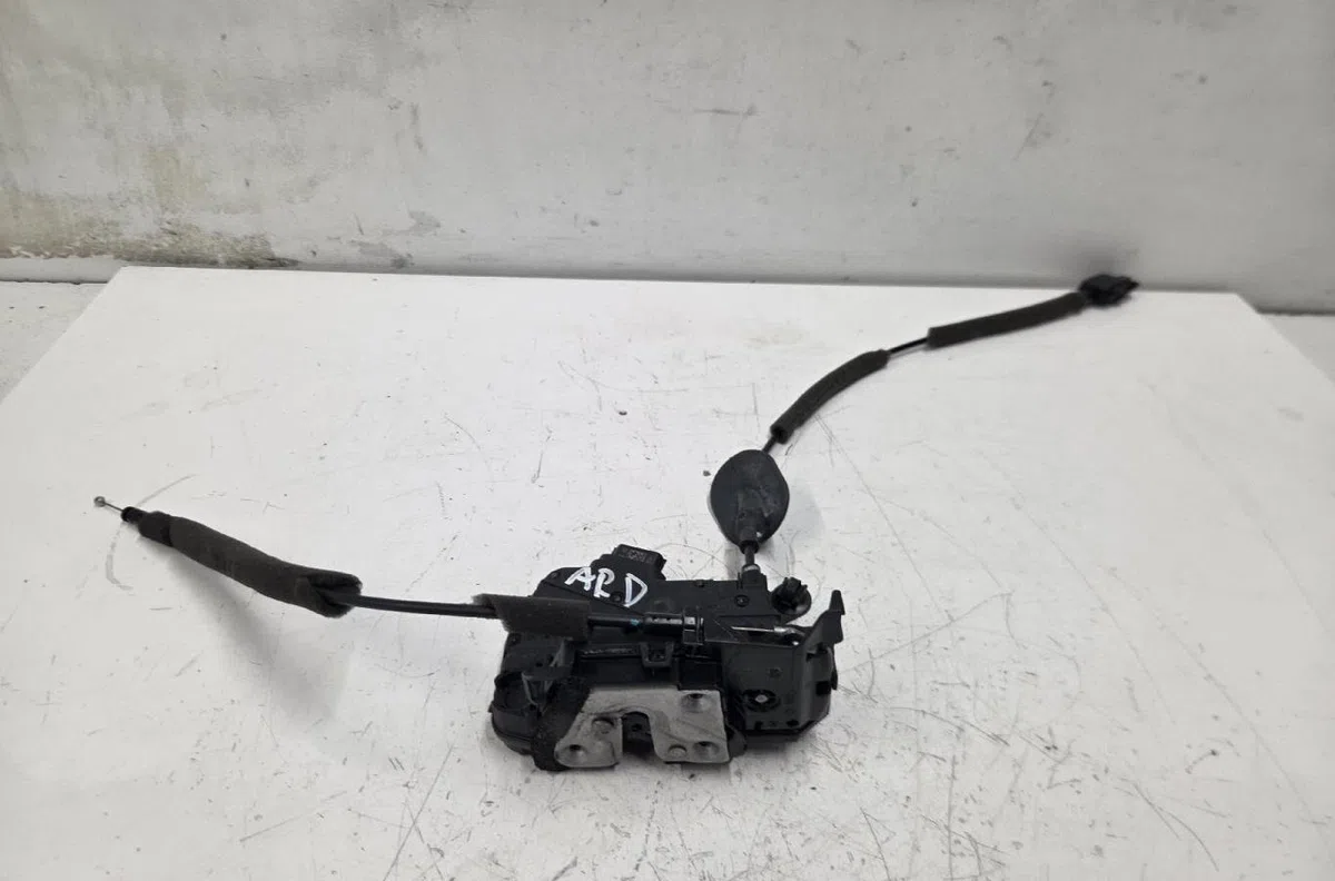 Serrure porte ard RENAULT CLIO 4 PHASE 1 BREAK occasion