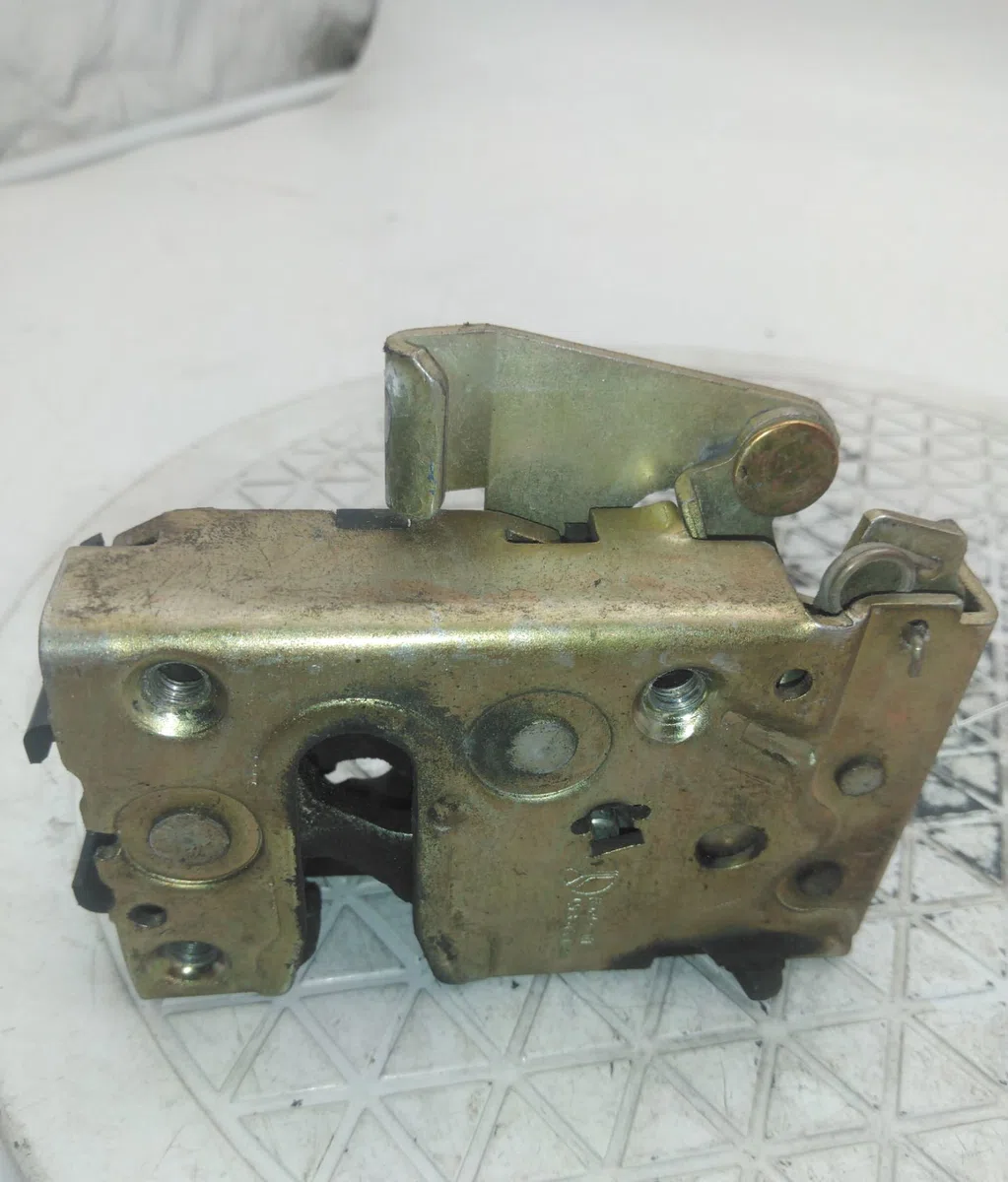 Serrure porte arg PEUGEOT 106 occasion