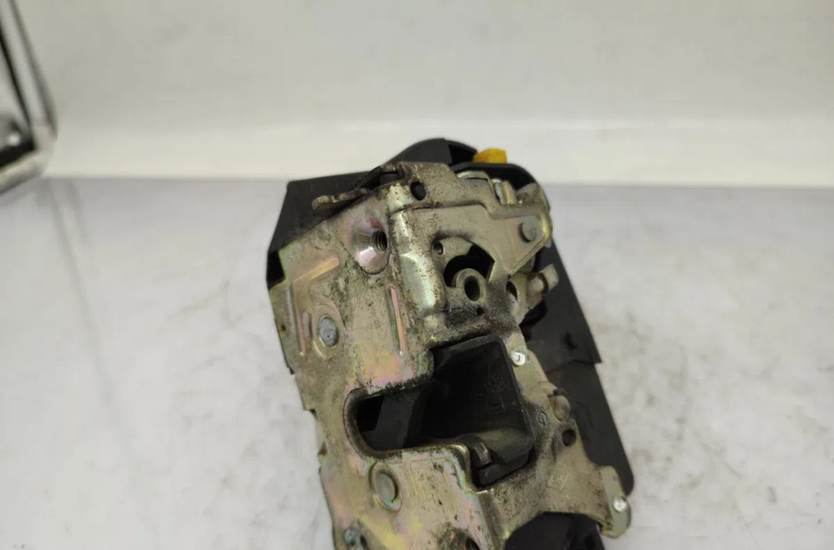 Serrure porte arg RENAULT LAGUNA 1 PHASE 1 occasion