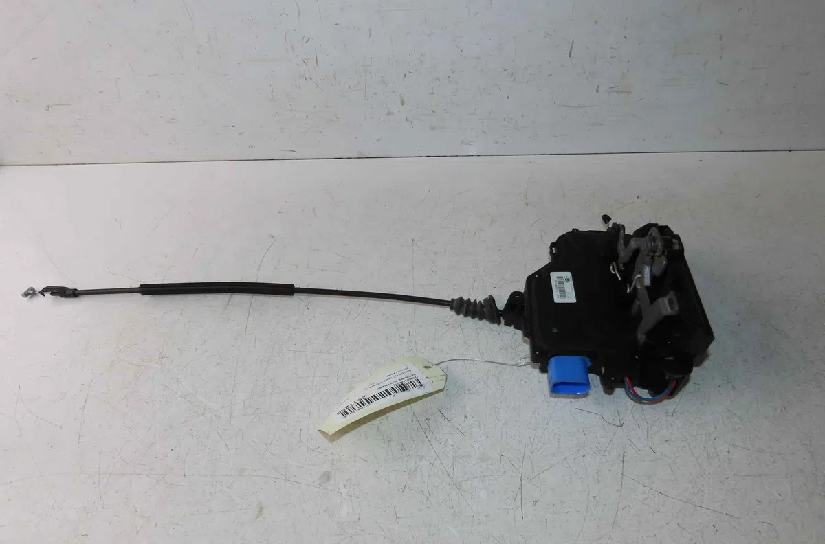 Serrure porte arg SKODA OCTAVIA II occasion