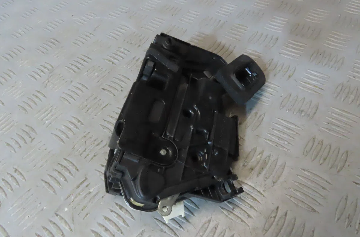 Serrure porte arg VOLKSWAGEN POLO 2010 occasion
