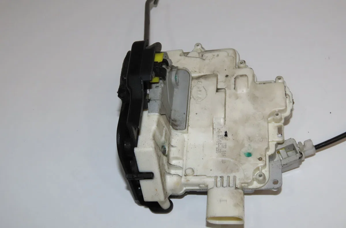 Serrure porte avd Audi A4 B7 Avant (8ED) S4 quattro (2004-2008) occasion