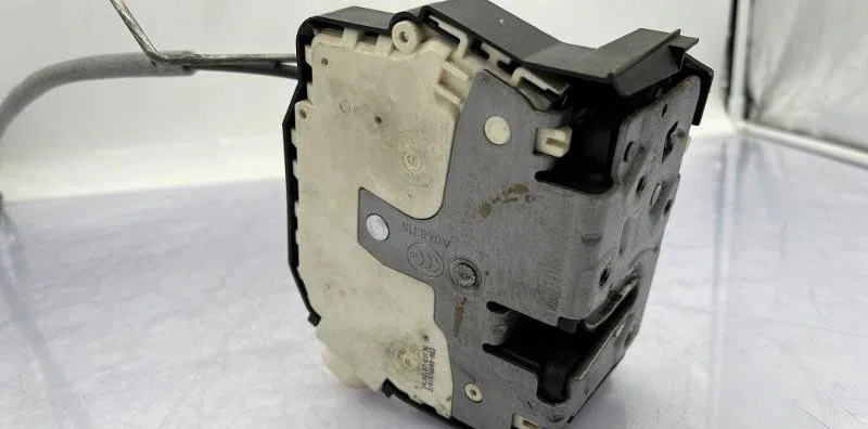 Serrure porte avd MINI MINI 2 R56 PHASE 1 occasion