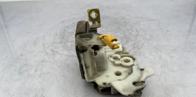 Serrure porte avd NISSAN MICRA 2 PHASE 2 occasion