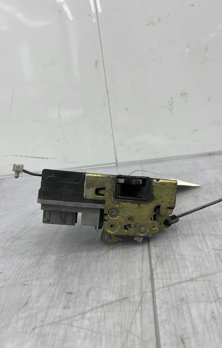Serrure porte avd PEUGEOT 306 PHASE 2 occasion
