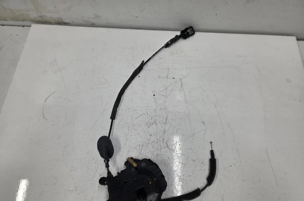 Serrure porte avd RENAULT CLIO 4 PHASE 1 BREAK occasion