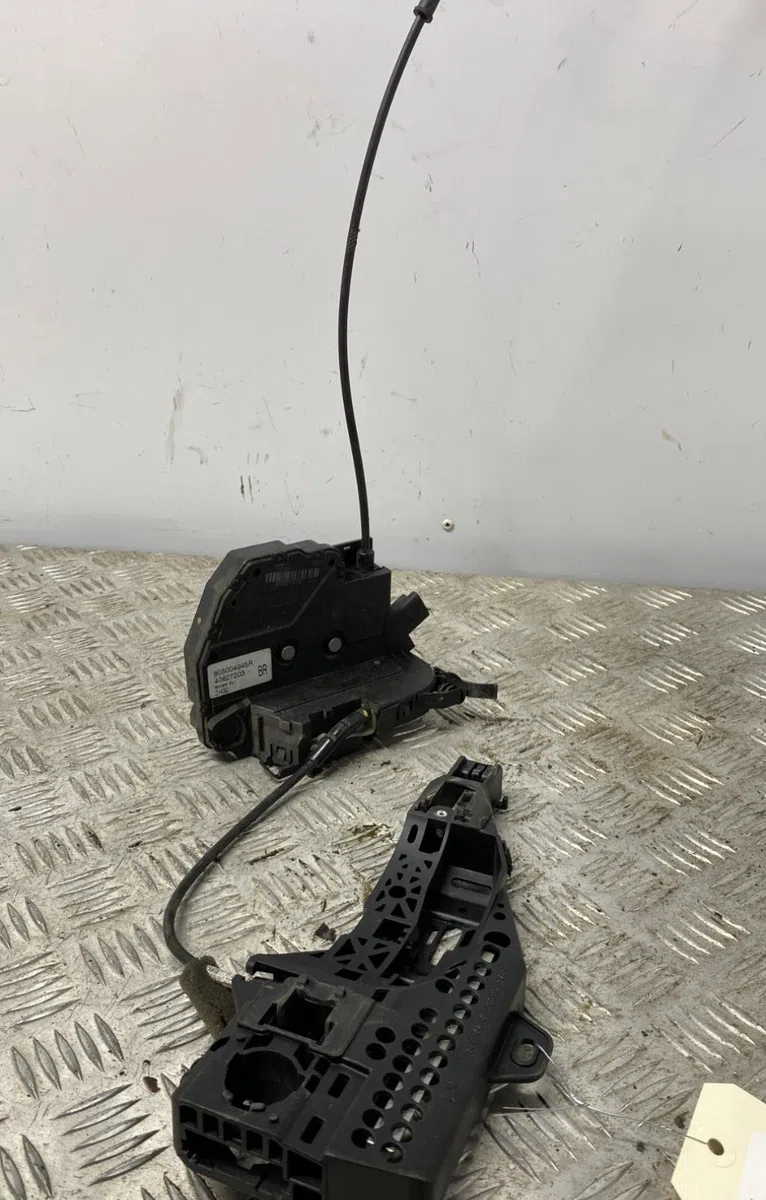Serrure porte avd RENAULT CLIO 4 PHASE 1 occasion