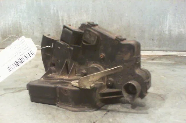Serrure porte avg B.M.W. SERIE 3 2000 occasion