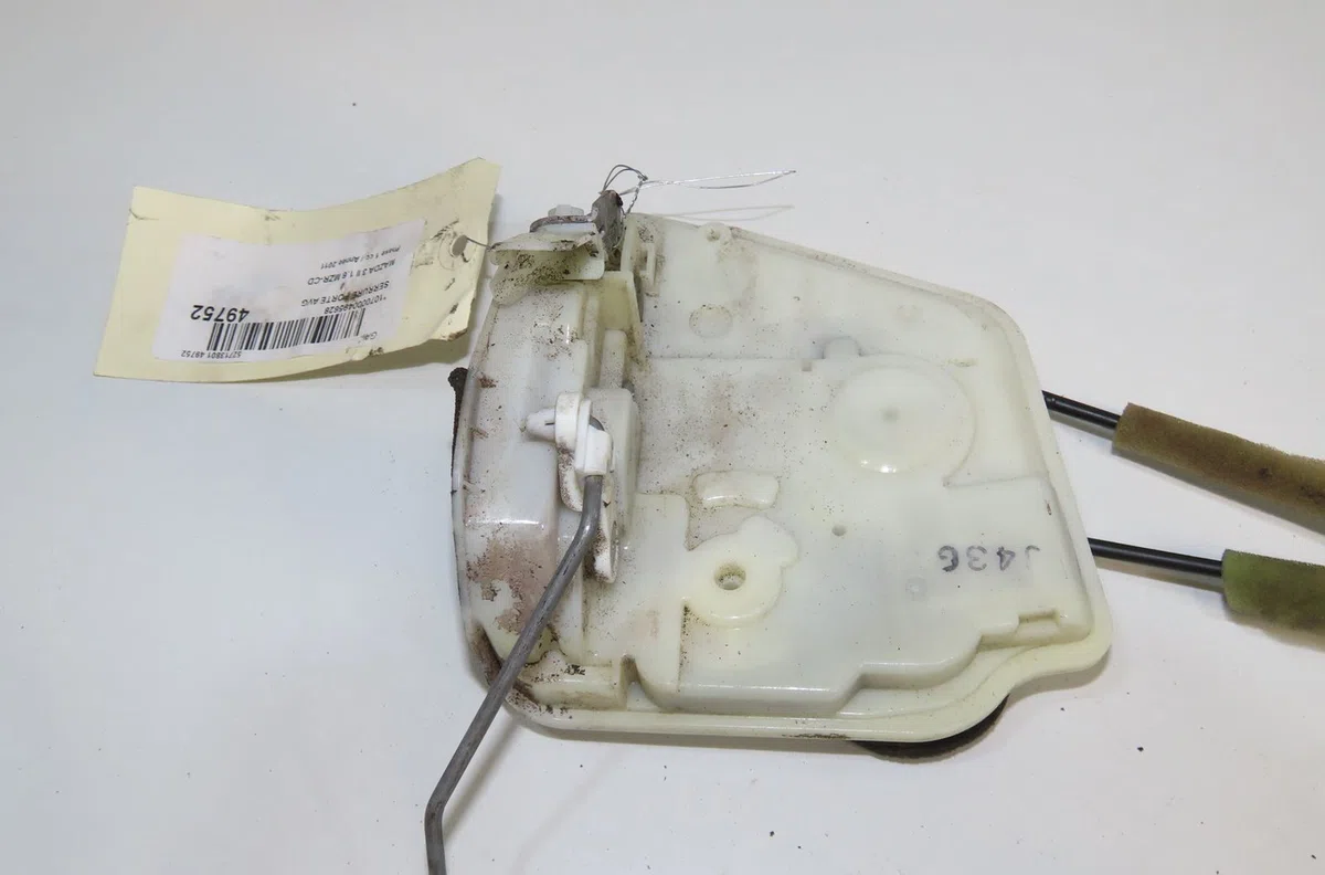 Serrure porte avg Mazda 3 (BL) 1.6 mz-cd (bl14) (2008-2013) occasion