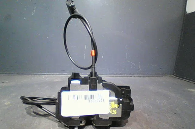 Serrure porte avg Nissan NOTE (E11, NE11) 1.4 (2006-2012) occasion