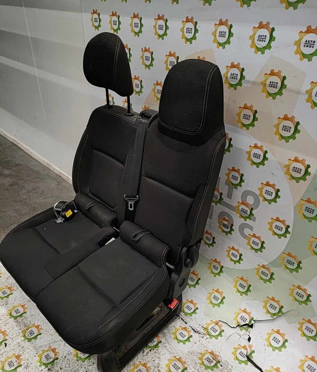 Siège avant droit NISSAN NV300 occasion