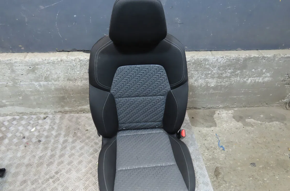 Siège avant droit Renault CLIO V (B7_) 1.0 lpg (b7mt) (2019) occasion