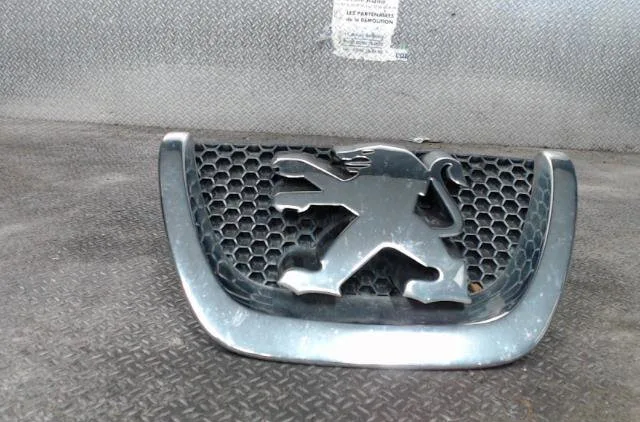 Sigle calandre PEUGEOT 5008 1  5008 1 PHASE 1 occasion