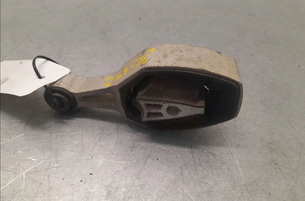 Support moteur Peugeot 208 I (CA_, CC_) 1.2 puretech 82 (2018) occasion