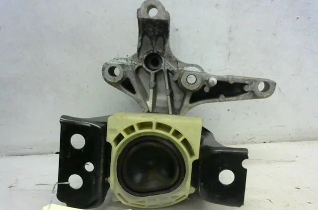 Support moteur Renault CLIO IV (BH_) 1.5 dci 90 (2012) 5 portes occasion