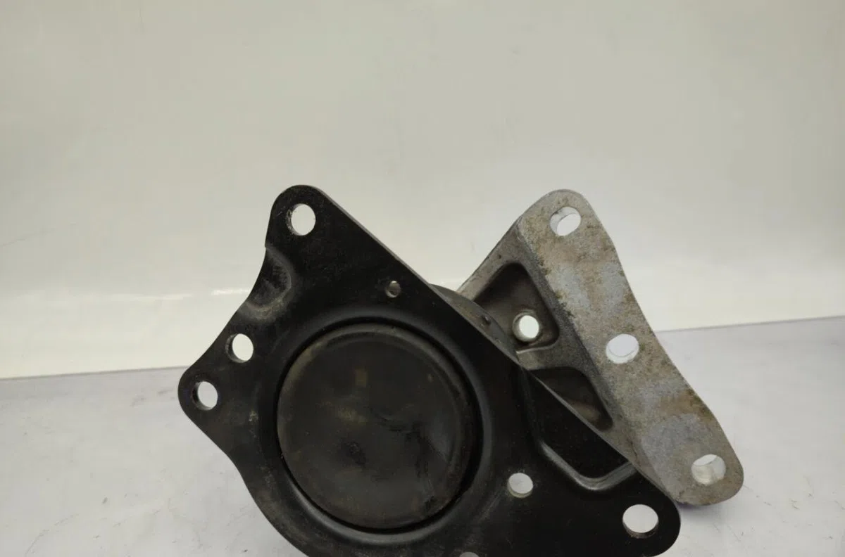 Support moteur VOLKSWAGEN POLO 5 PHASE 1 occasion