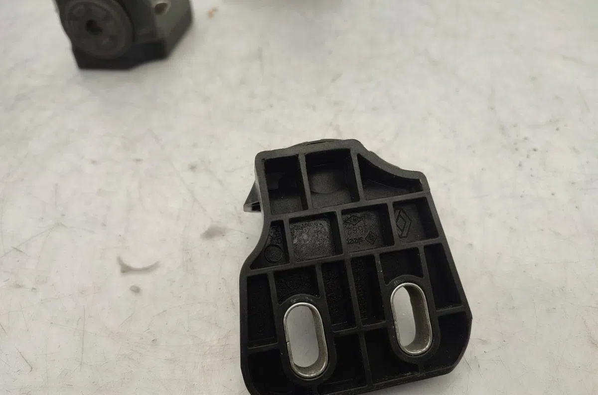 Support radiateur RENAULT MEGANE 4 PHASE 1 occasion