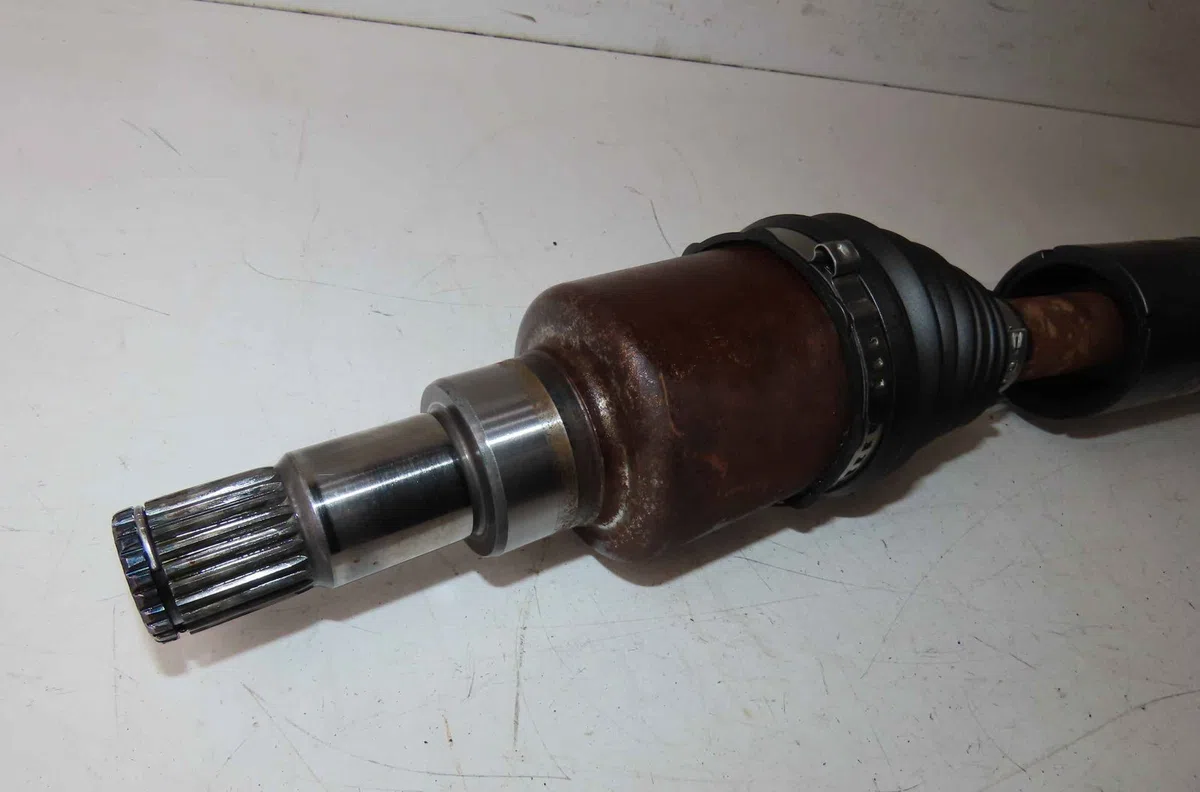 Transmission avant droite FORD FIESTA VII occasion