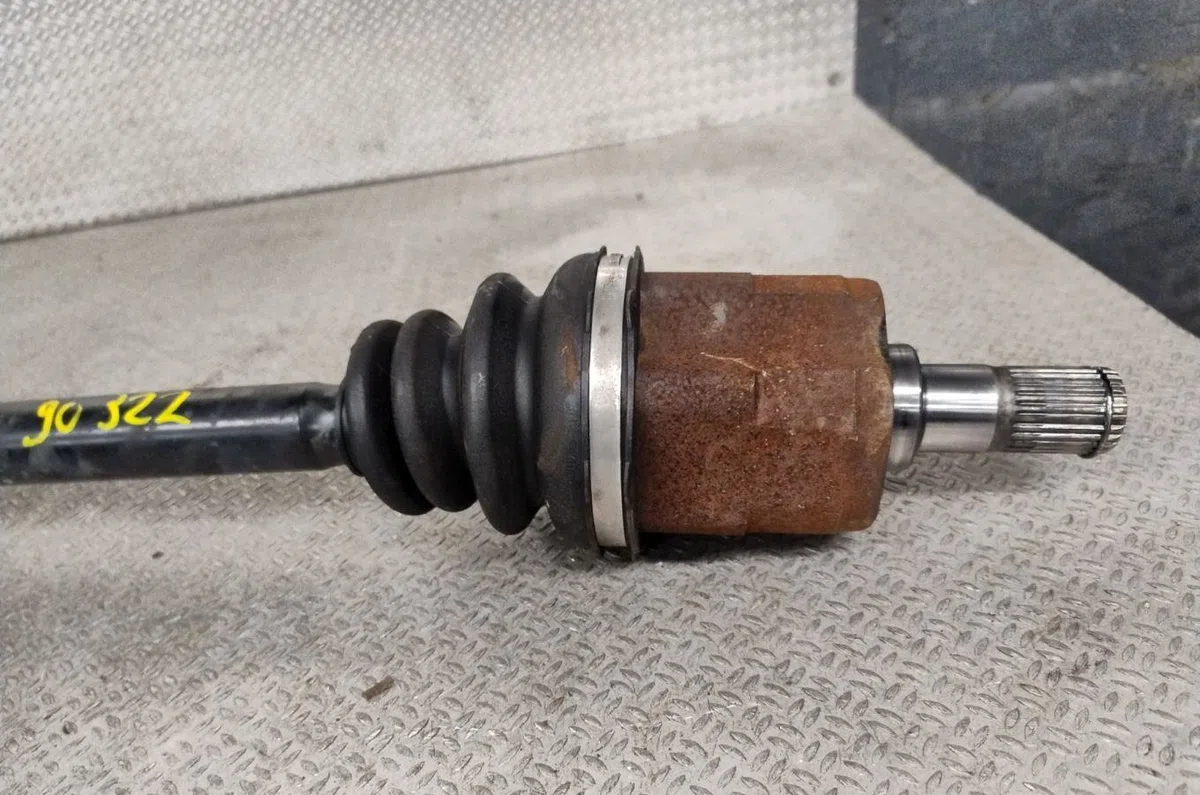 Transmission avant droite KIA CEE-D 1  CEE-D 1 PHASE 1 occasion