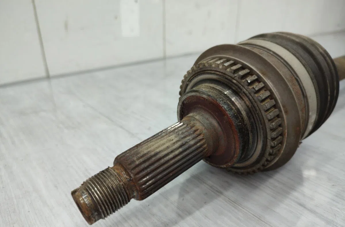 Transmission avant droite SUBARU FORESTER 1 occasion