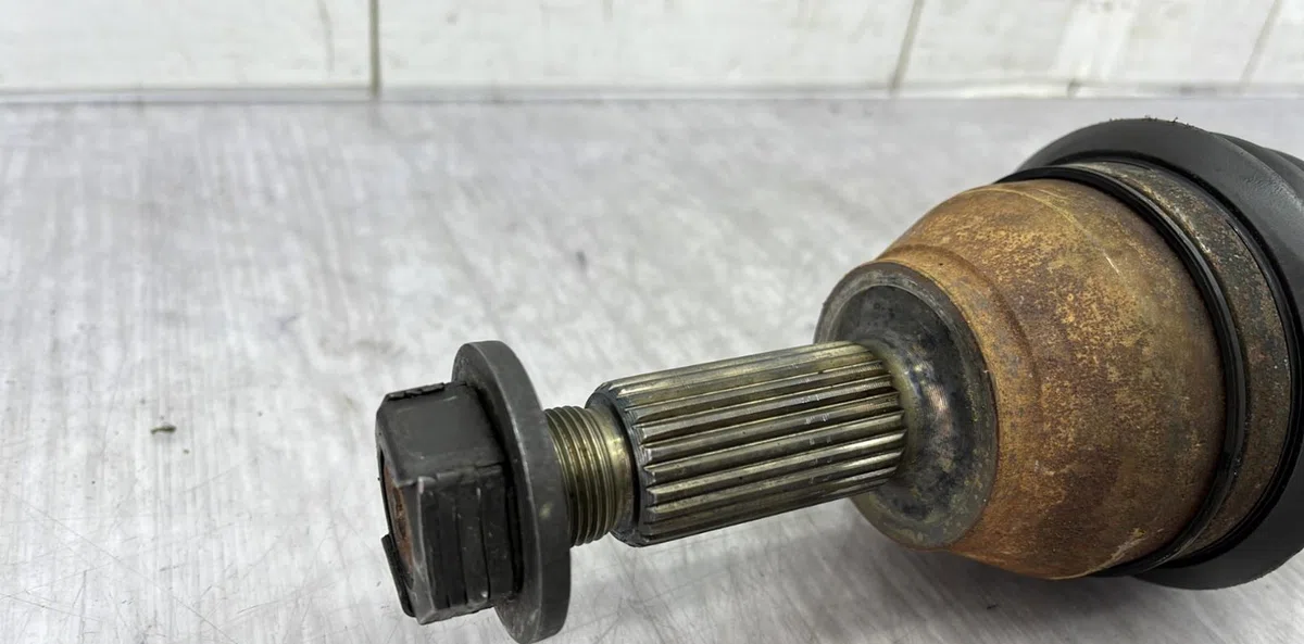Transmission avant gauche FORD FIESTA 5 PHASE 1 occasion