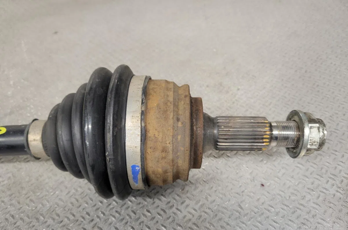 Transmission avant gauche PEUGEOT 308 2  308 2 PHASE 1 occasion
