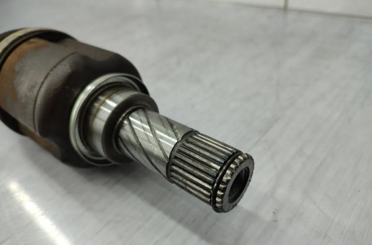 Transmission avant gauche RENAULT MEGANE 3 PHASE 1 BREAK occasion