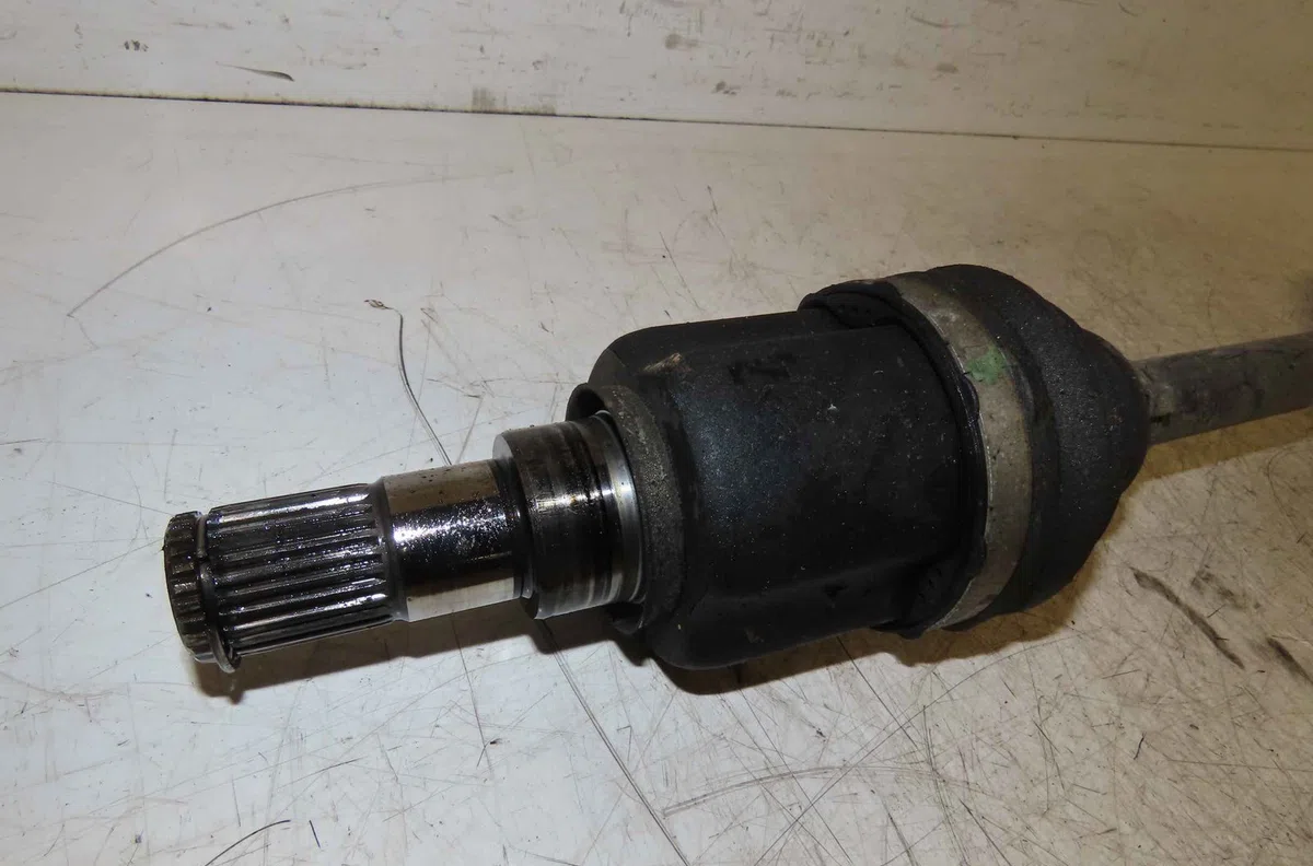 Transmission avant gauche SUZUKI SWIFT IV occasion