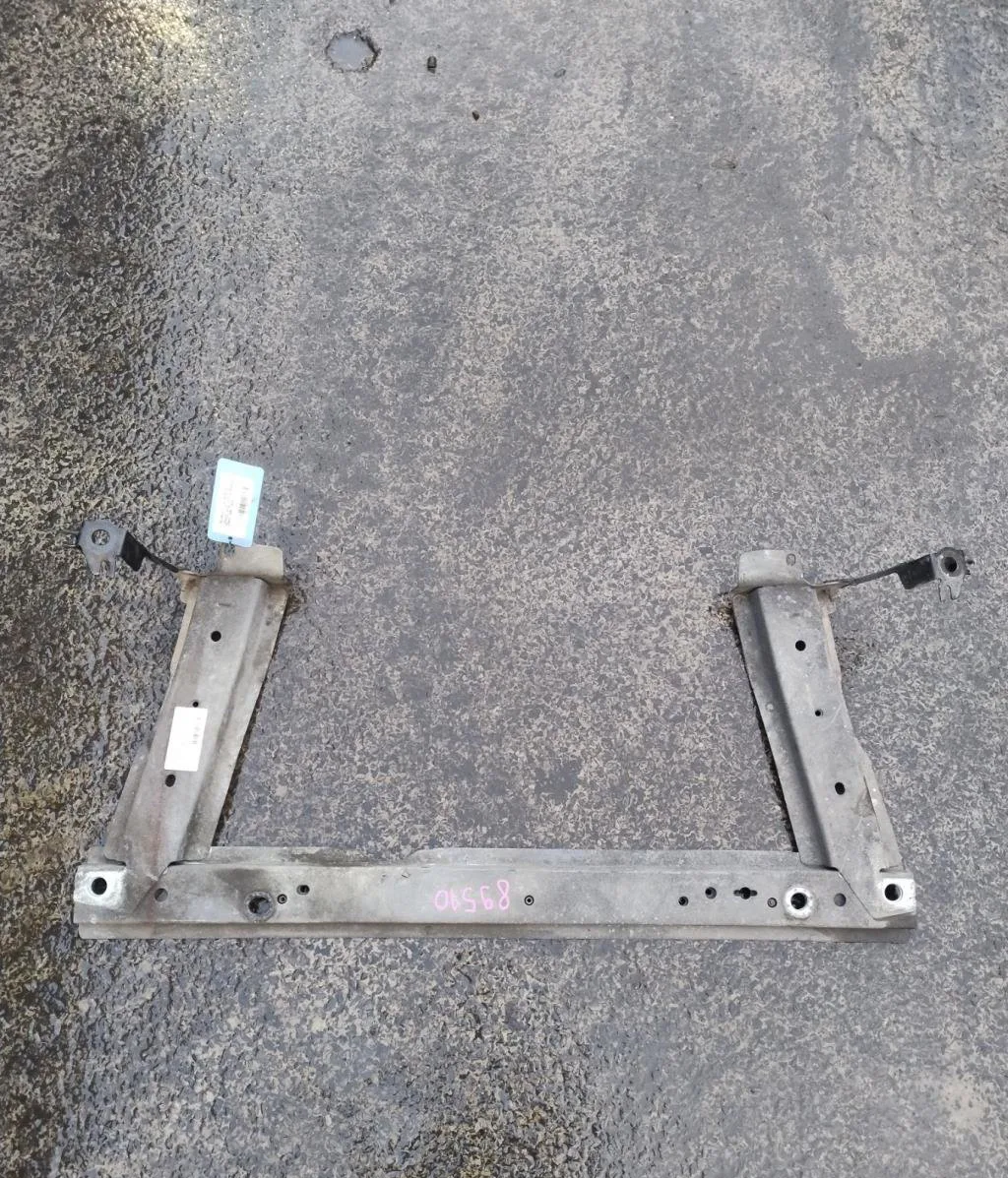 Traverse inférieure armature avant RENAULT GRAND SCENIC 2 PHASE 2 occasion