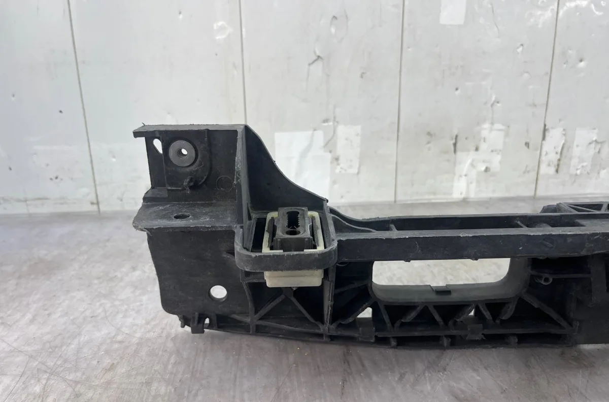 Traverse supérieure armature avant DS DS7 CROSSBACK PHASE 1 occasion