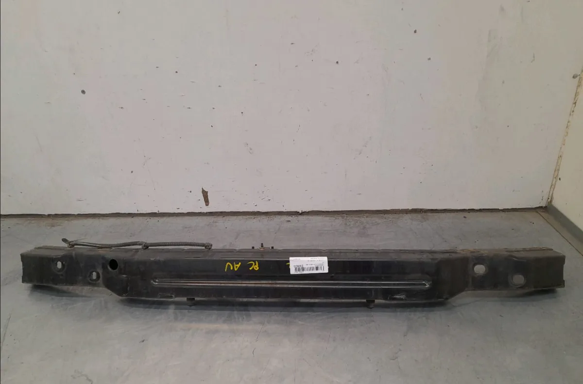 Traverse supérieure armature avant KIA CEE D I occasion