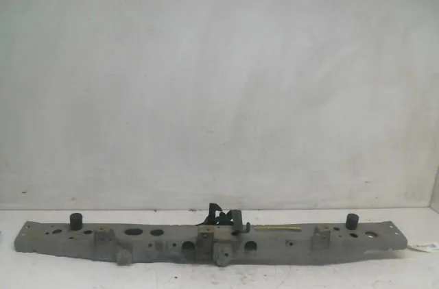 Traverse supérieure armature avant NISSAN MICRA occasion