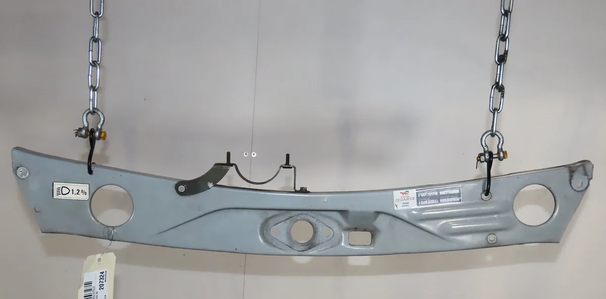 Traverse supérieure armature avant PEUGEOT 205  1.8 D occasion