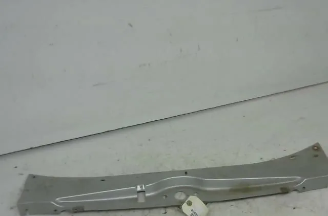 Traverse supérieure armature avant PEUGEOT 309 occasion