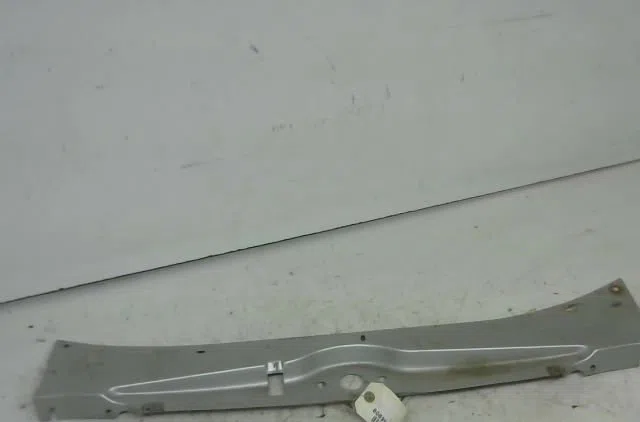 Traverse supérieure armature avant PEUGEOT 309 occasion