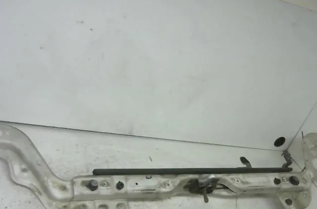 Traverse supérieure armature avant PEUGEOT BIPPER occasion
