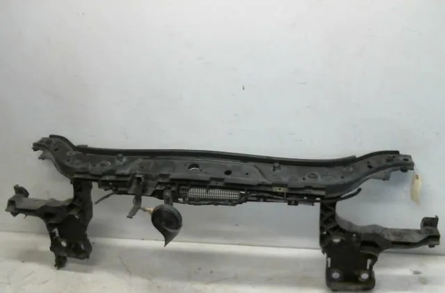 Traverse supérieure armature avant Renault MEGANE II (BM0-1_, CM0-1_) 1.5 dci (bm1e, cm1e) (2005-2008) occasion