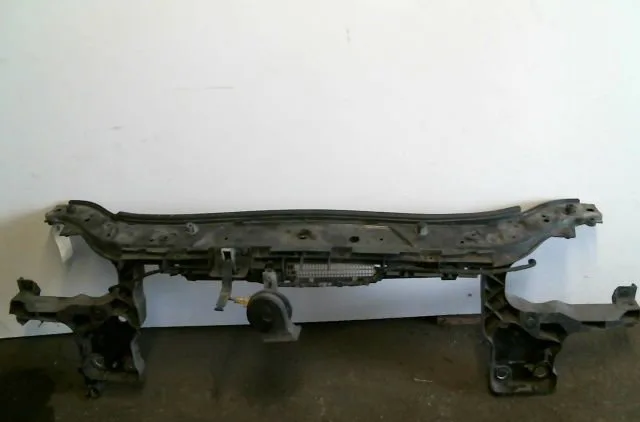 Traverse supérieure armature avant Renault MEGANE II Break (KM0-1_) 1.9 dci (kmrg, km1g, km0g, km2c) (2003-2009) occasio