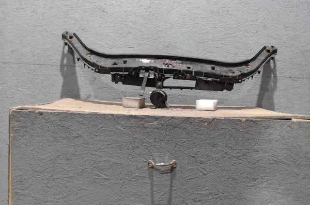 Traverse supérieure armature avant RENAULT SCENIC 2  SCENIC 2 PHASE 1 occasion